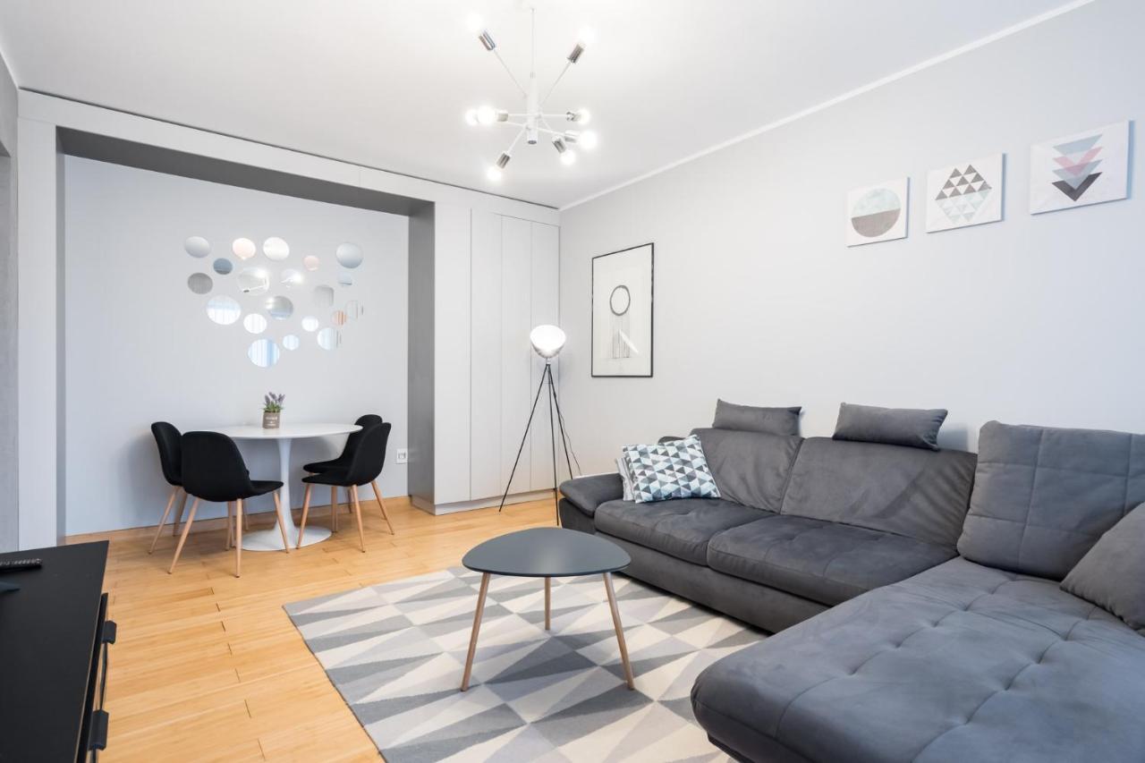 Happy Bubble I Timpuri Noi 1Br Apt 4 Ppl Bukarest Eksteriør billede