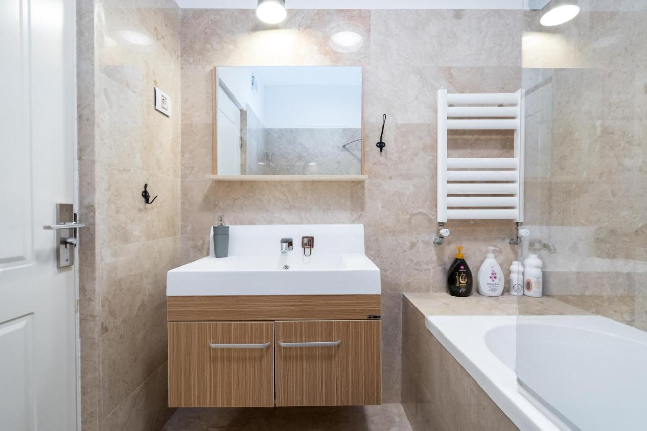 Happy Bubble I Timpuri Noi 1Br Apt 4 Ppl Bukarest Eksteriør billede